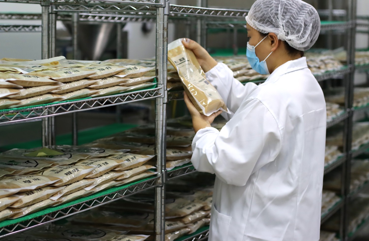 康德食品麻辣口味操作視頻-公司提供貼牌定制，免費送技術的服務，開店無需大廚，簡易操作，快速標準化出餐